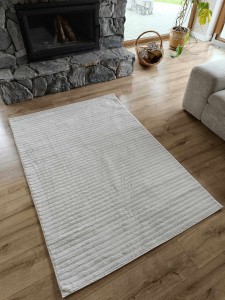 Dywan nowoczesny pluszowy,kolor kremowy 120x170cm z krótkim miękkim włosiem