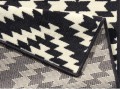 Chodnik-80x450cm-na-korytarz-przedpokoj-nowoczesny-czarno-kremowy-Kod-producenta-102824-BLACK-80X450.jpg